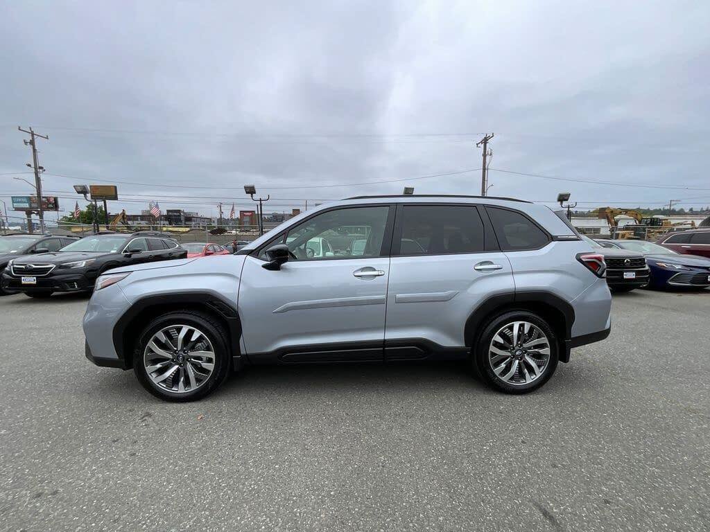 Certified 2025 Subaru Forester Touring AWD/4WD image 5