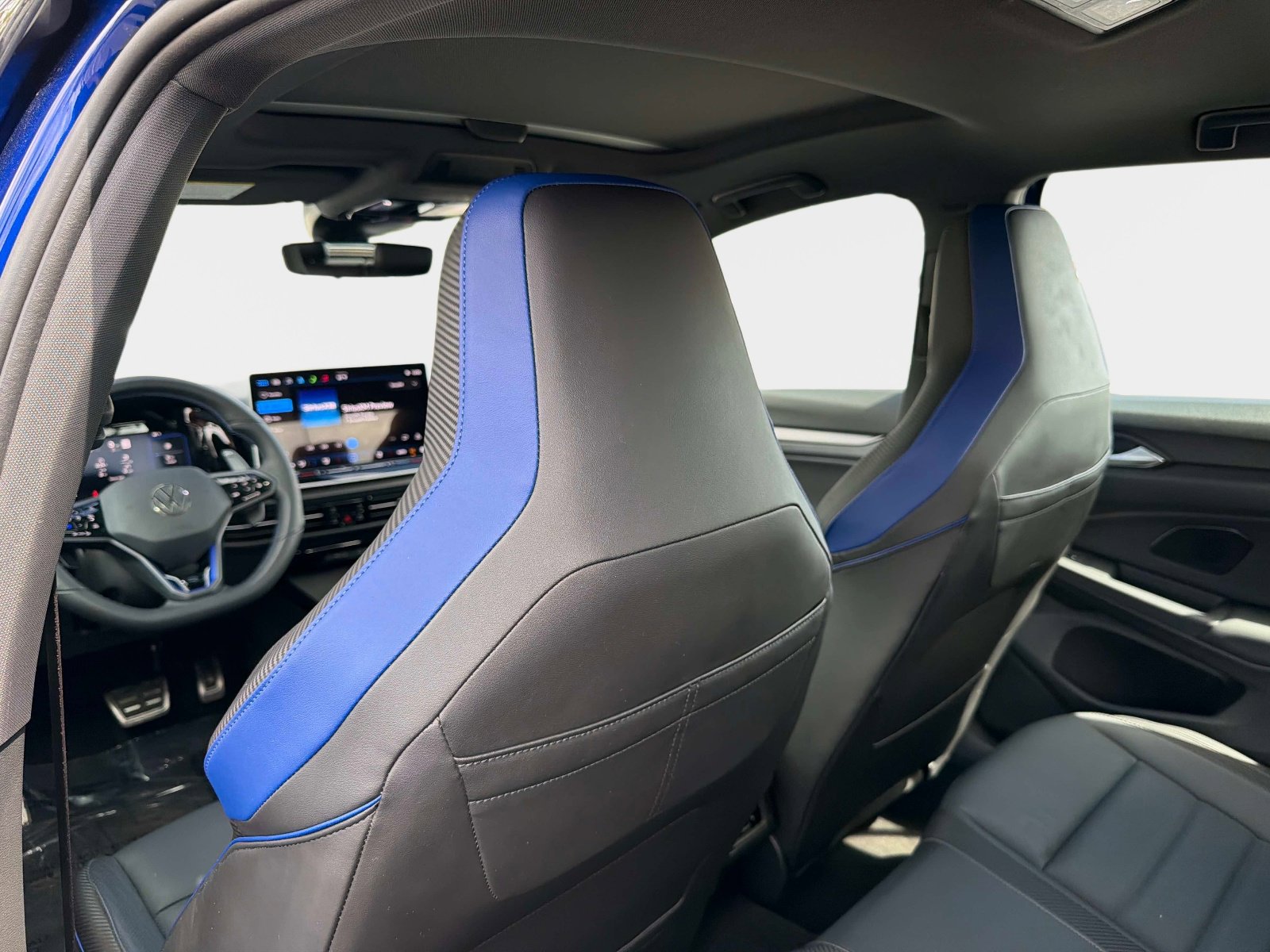 Used 2025 Volkswagen Golf image 35