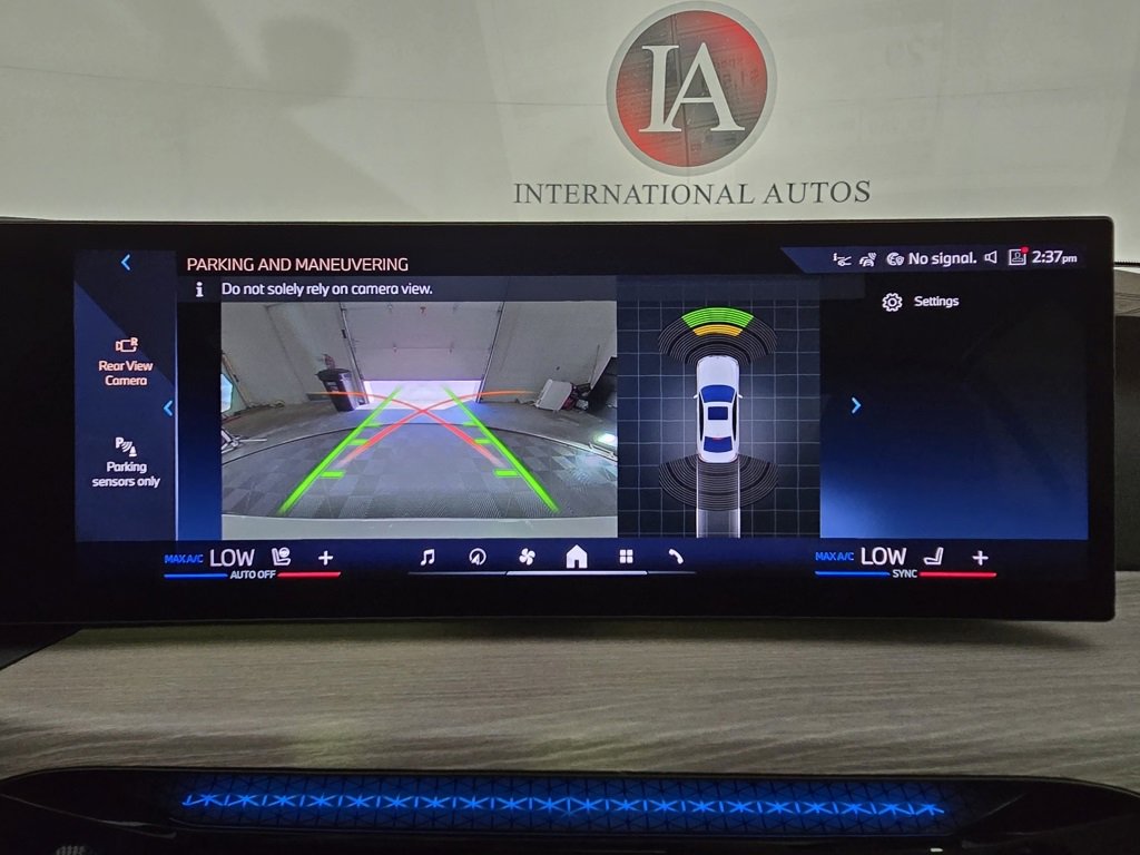 New 2025 BMW 330i xDrive Sedan w/ Premium Package image 15