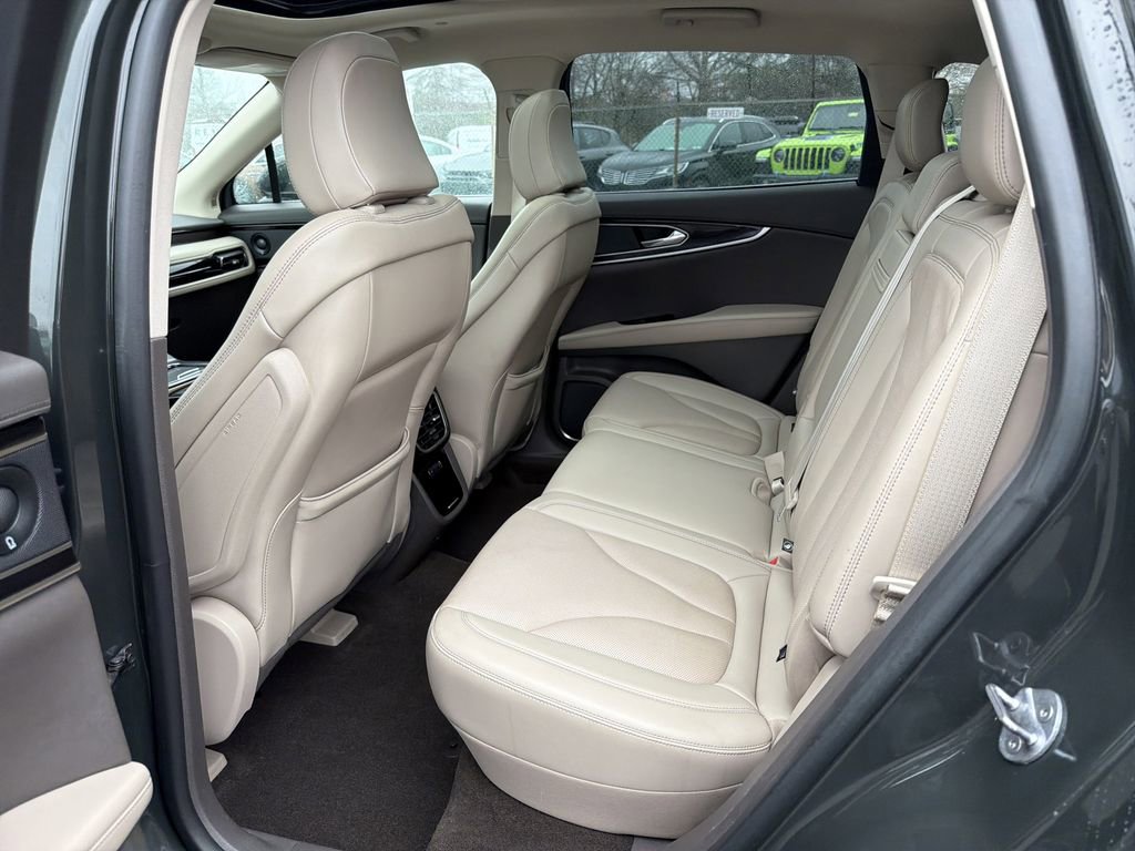 Certified 2022 Lincoln Nautilus Reserve image 13