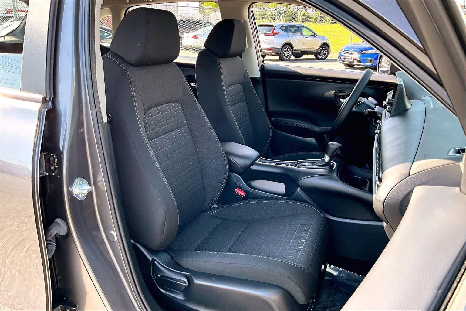 Used 2024 Honda HR-V LX image 9
