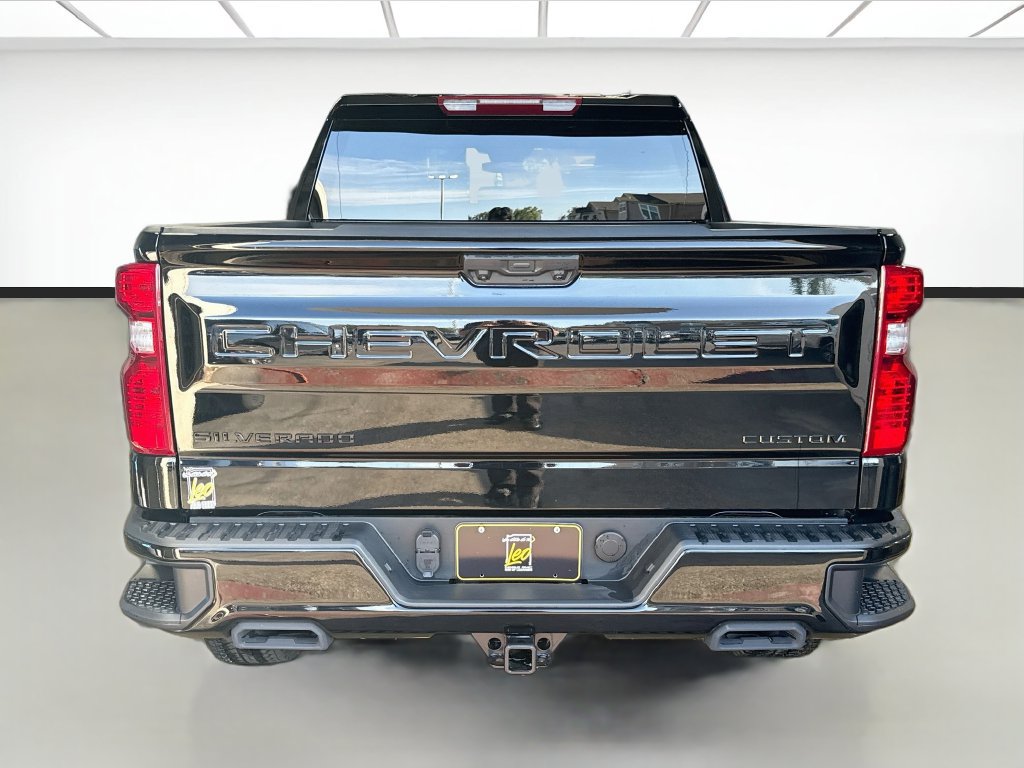 Used 2026 Chevrolet Silverado 1500 Custom Trail Boss w/ Midnight Edition AWD/4WD image 7