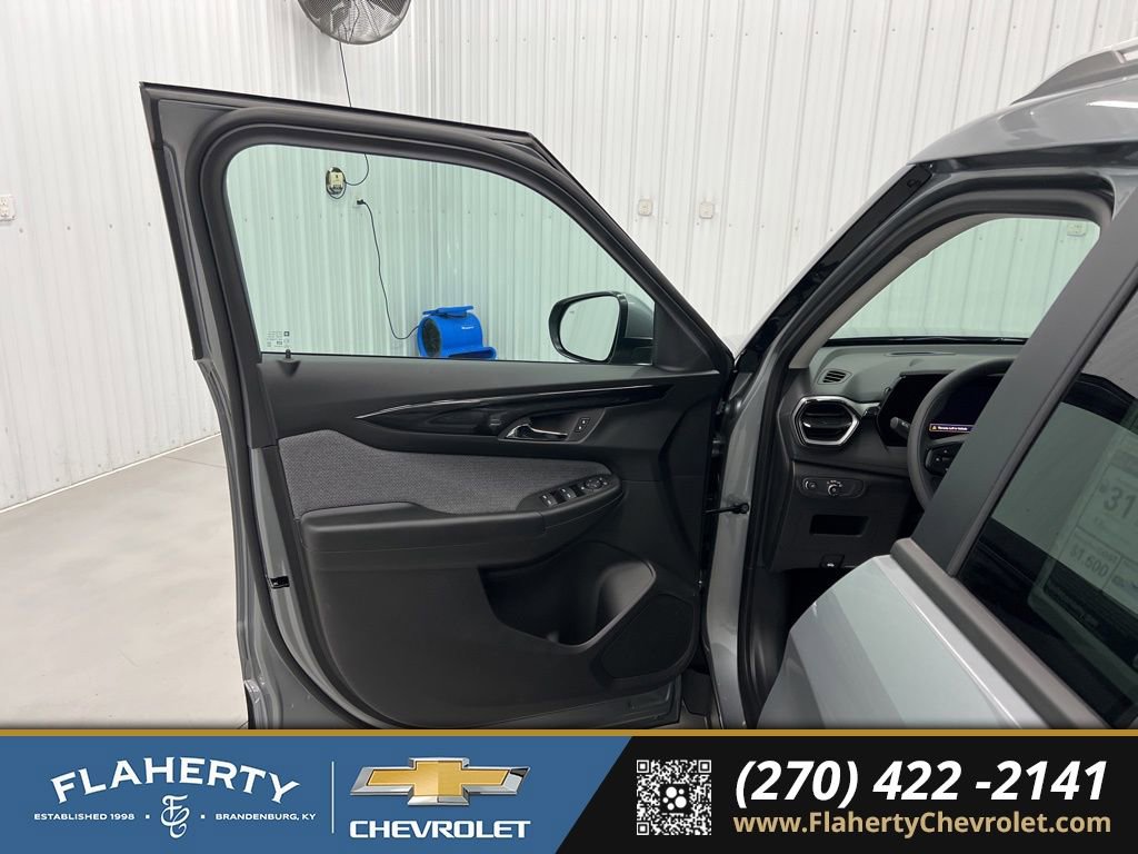 New 2026 Chevrolet TrailBlazer LT w/ Driver Confidence Package image 8