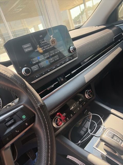 Used 2023 Mitsubishi Outlander SE image 18