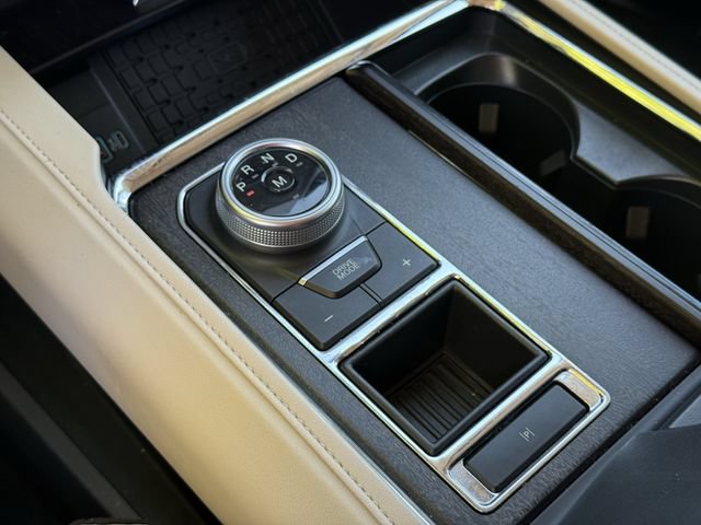 Used 2024 Ford Expedition Platinum RWD image 19