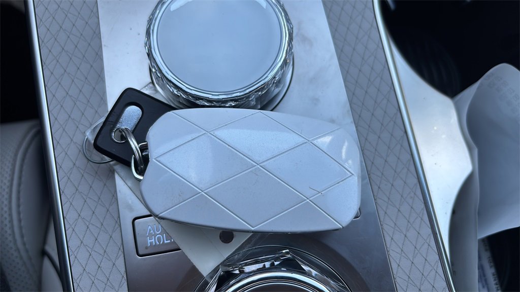 Used 2025 Genesis GV80 3.5T Prestige image 27