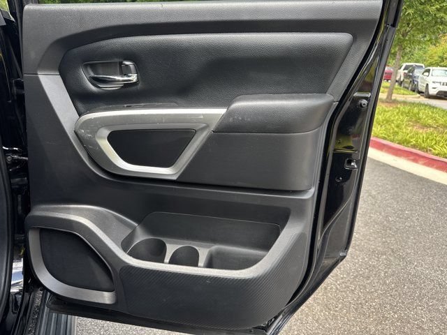 Used 2021 Nissan Titan SV w/ SV Convenience Package AWD/4WD image 19