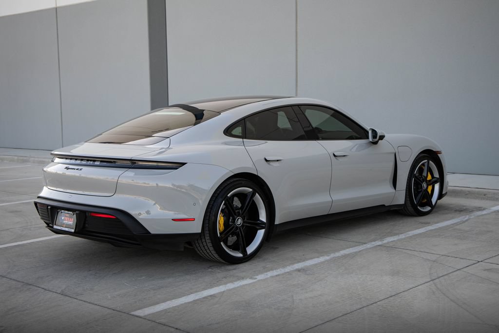 Used 2022 Porsche Taycan 4S AWD/4WD image 11