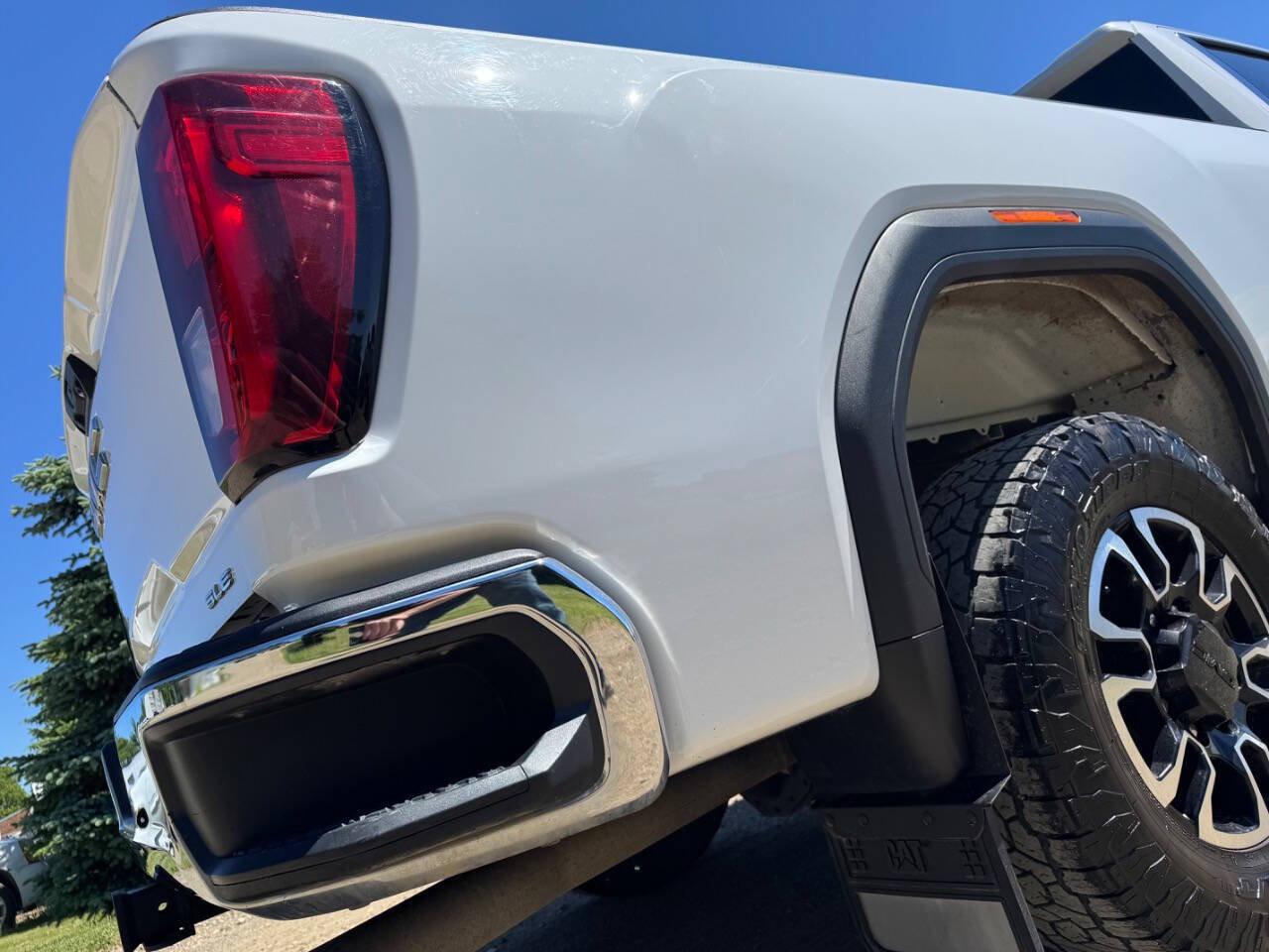 Used 2020 GMC Sierra 3500 SLE w/ Remote Start Package AWD/4WD image 18