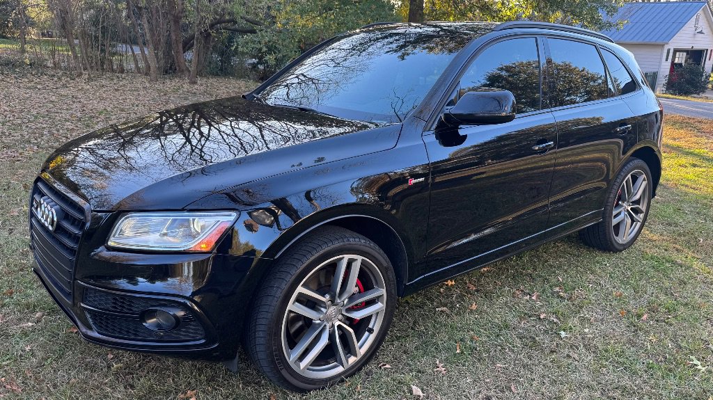 Used 2016 Audi SQ5 Premium Plus w/ Technology Package image 1