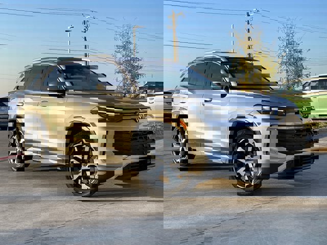 New 2025 Volkswagen Tiguan SE image 5