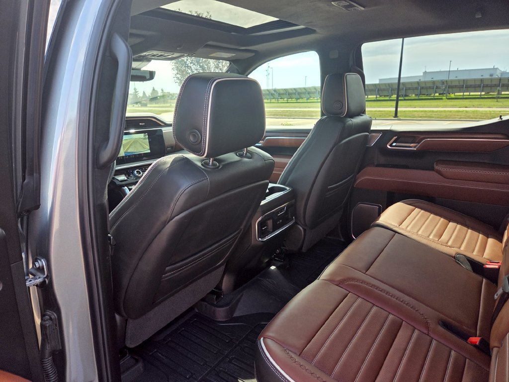 Used 2025 GMC Sierra 1500 Denali Ultimate AWD/4WD image 31