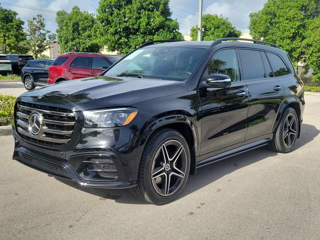 Used 2024 Mercedes-Benz GLS 450 4MATIC image 3