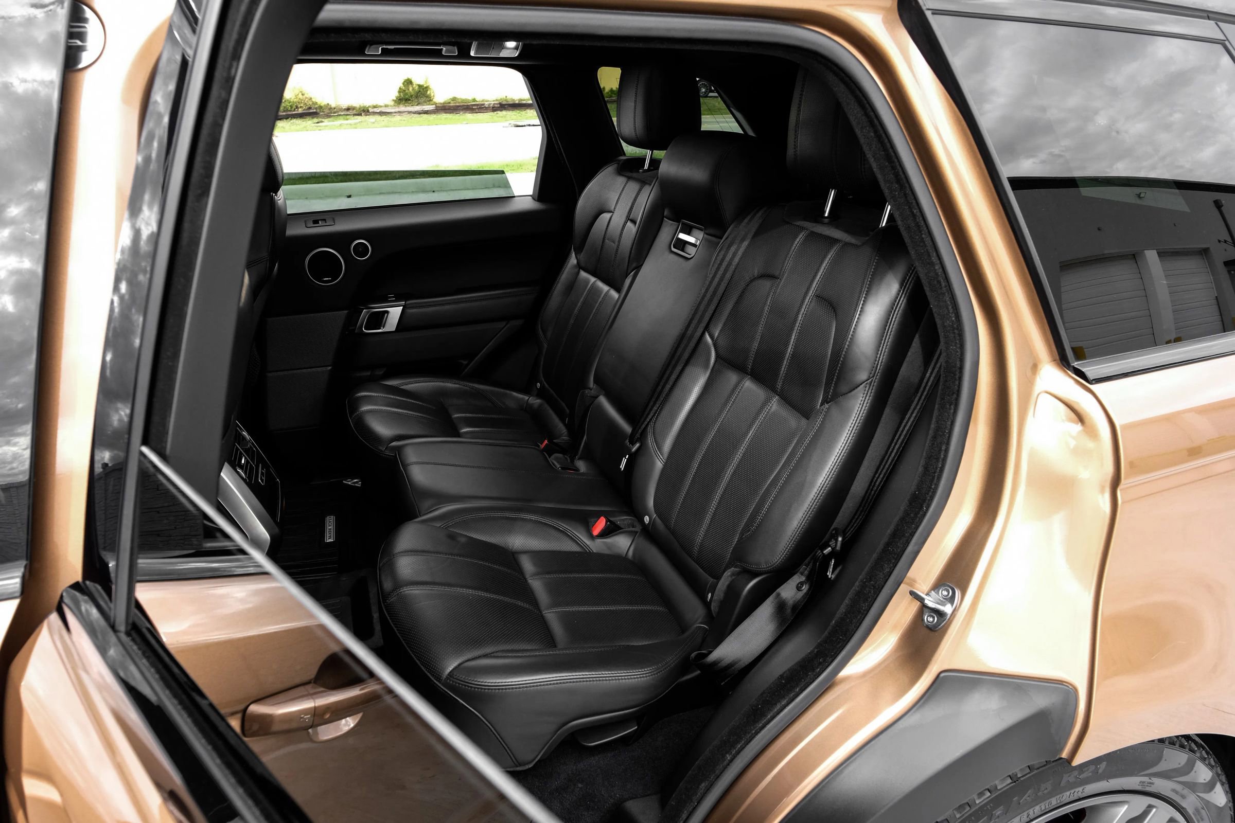 Used 2017 Land Rover Range Rover Sport image 40