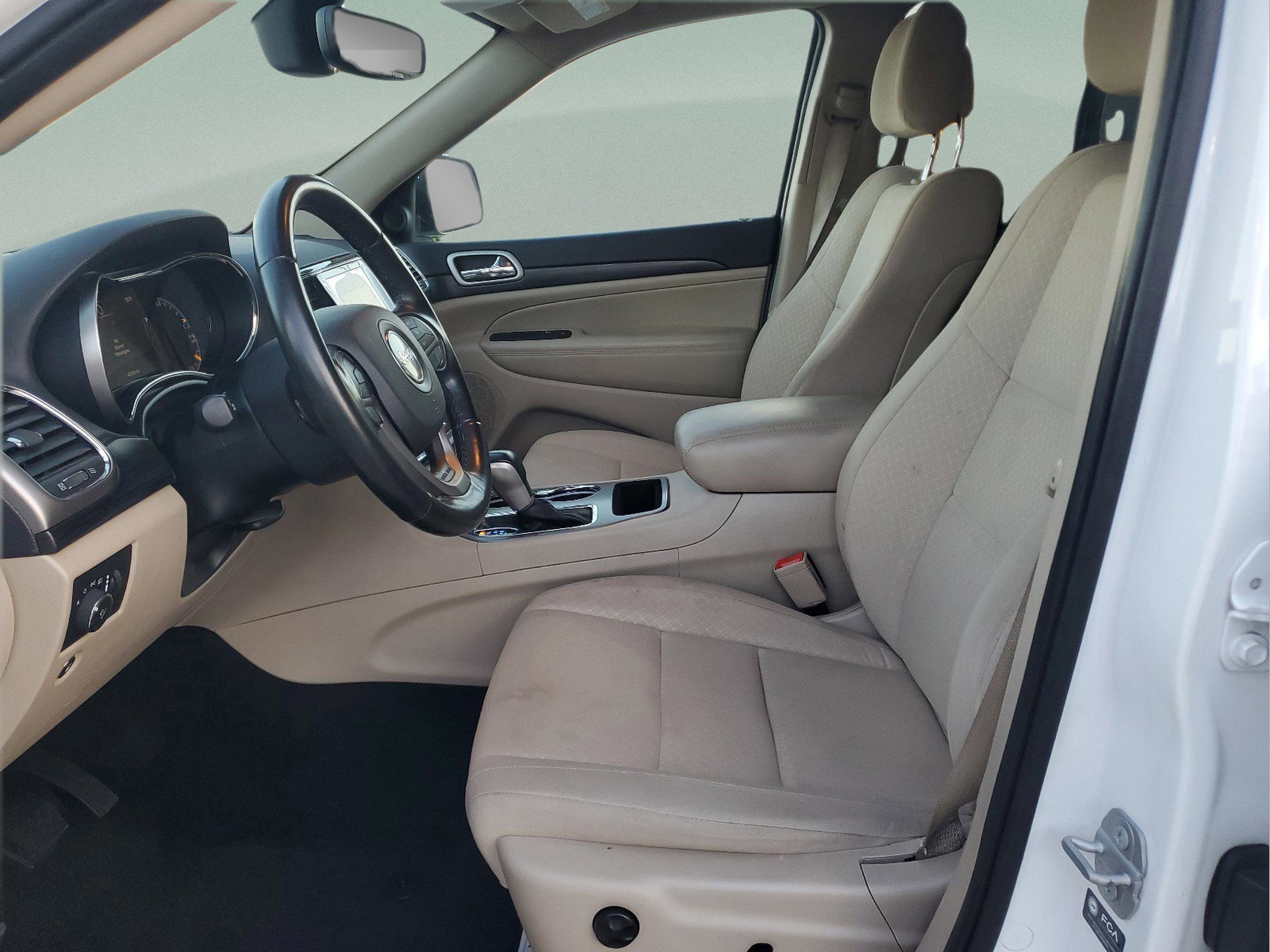 Certified 2022 Jeep Grand Cherokee Laredo E image 20