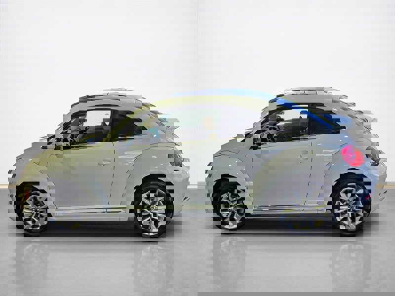 Used 2014 Volkswagen Beetle TDI image 7