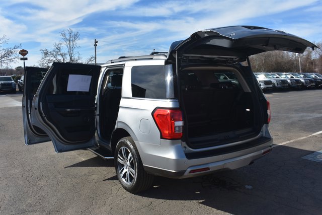 Used 2023 Ford Expedition XLT image 17