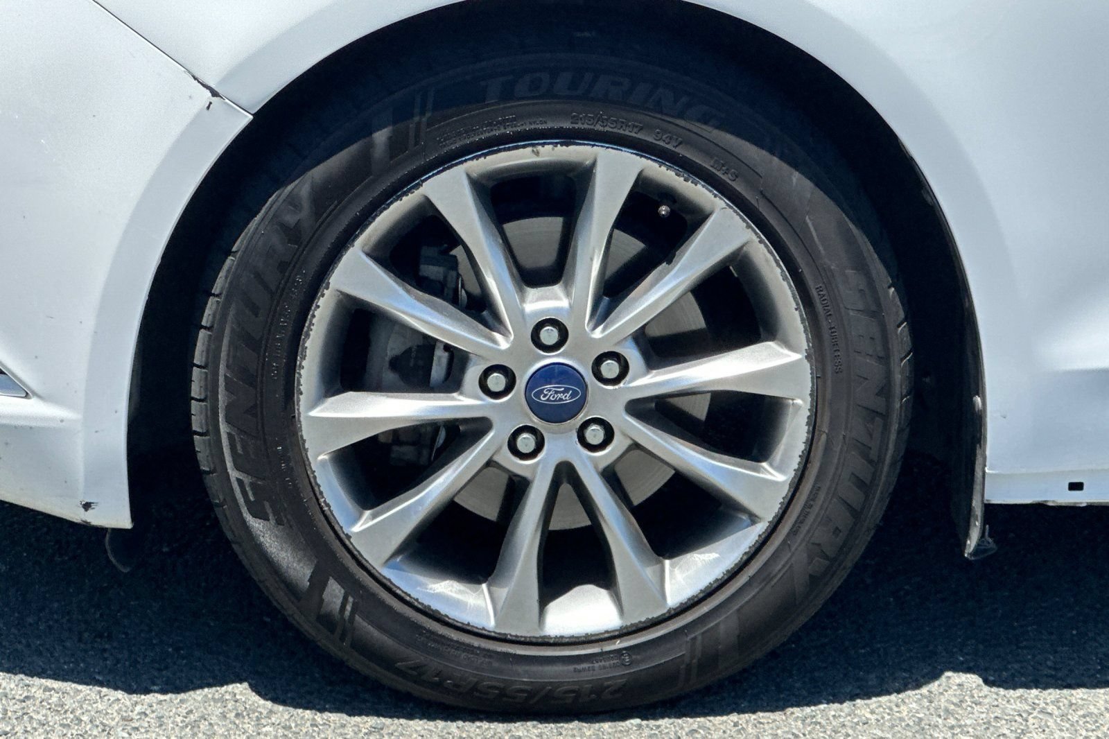 Used 2017 Ford Fusion SE w/ Fusion SE Technology Package FWD image 25