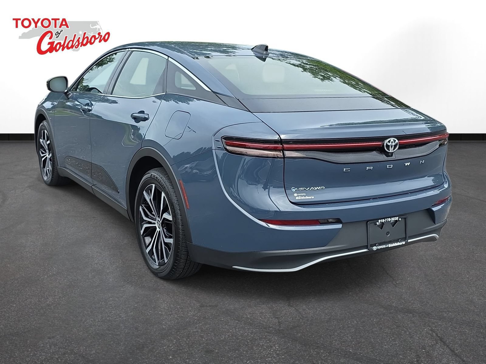 Used 2026 Toyota Crown AWD/4WD image 7