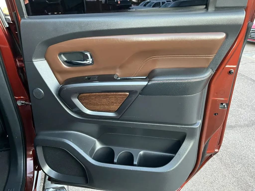 Used 2016 Nissan Titan Platinum Reserve RWD image 16
