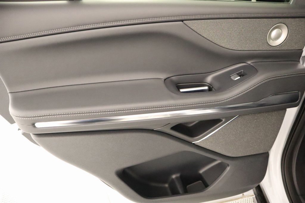 New 2025 Lincoln Navigator Reserve image 18