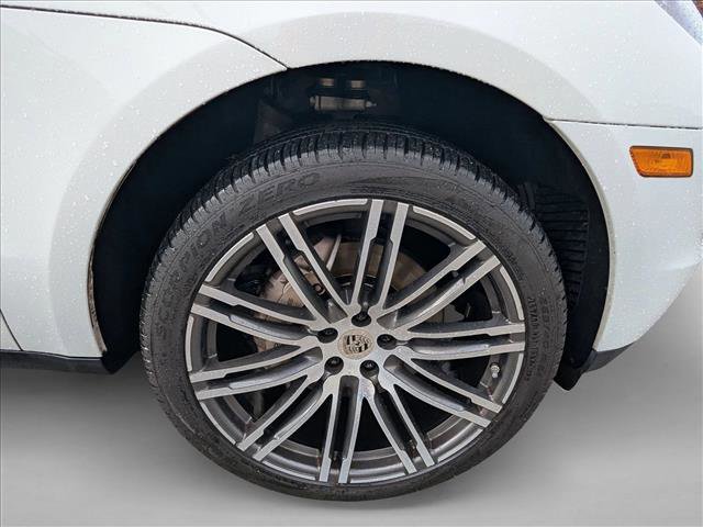 Used 2017 Porsche Macan S image 23