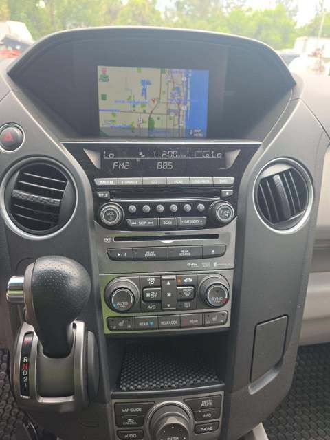 Used 2015 Honda Pilot Touring image 6