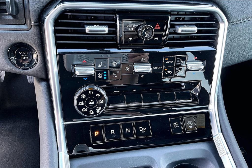Used 2025 Nissan Armada Platinum Reserve image 20
