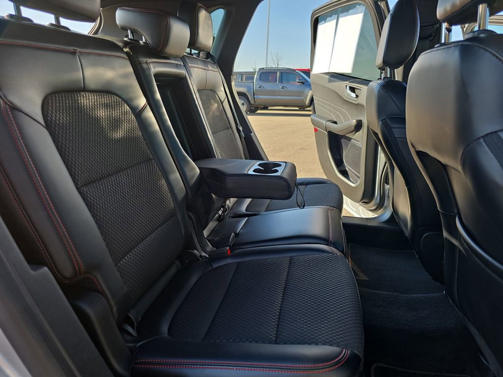 Used 2023 Ford Escape ST-Line AWD/4WD image 11