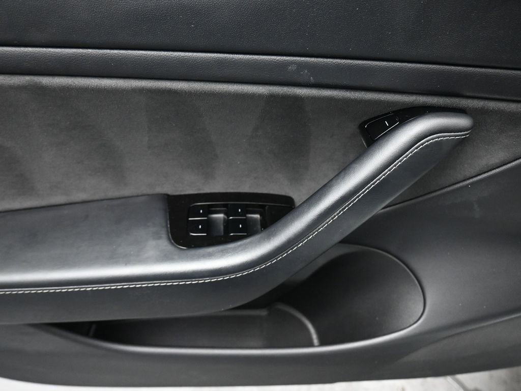 Used 2018 Tesla Model 3 Long Range AWD/4WD image 10
