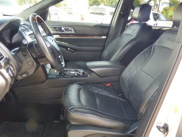 Used 2017 Ford Explorer Platinum AWD/4WD image 24
