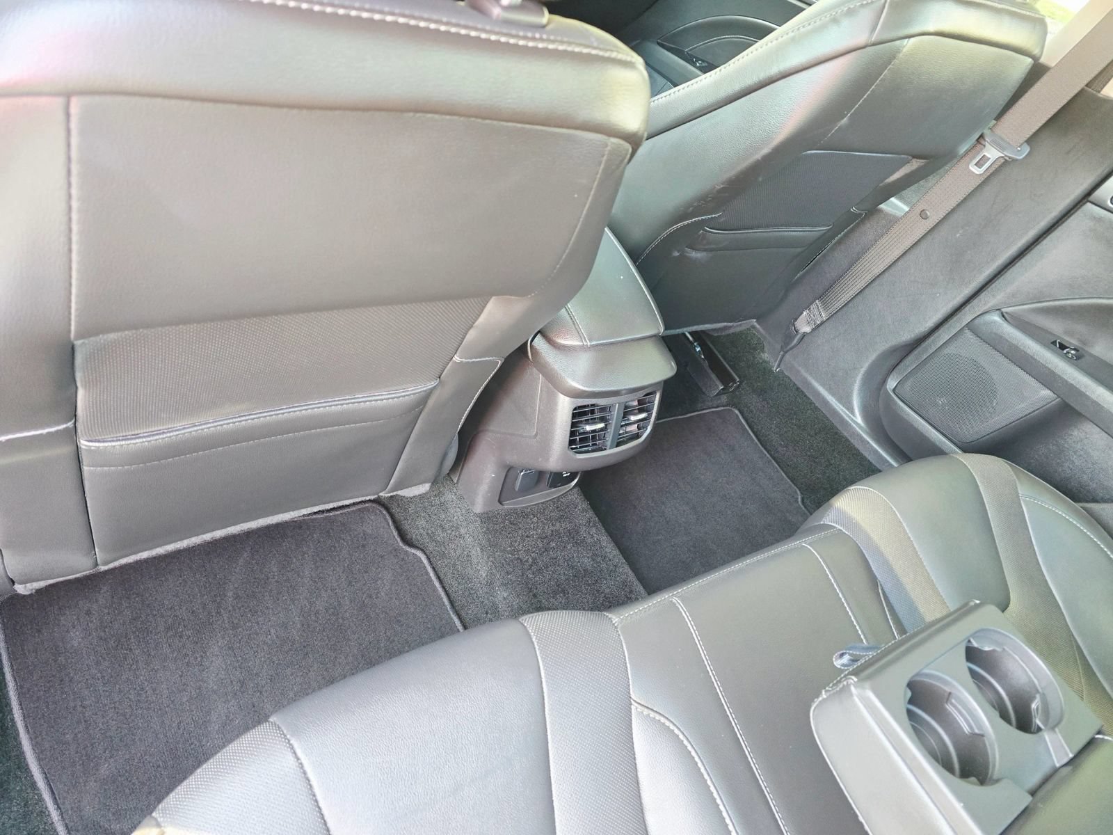 Used 2016 Ford Fusion Energi Titanium w/ Driver Assist Package FWD image 41
