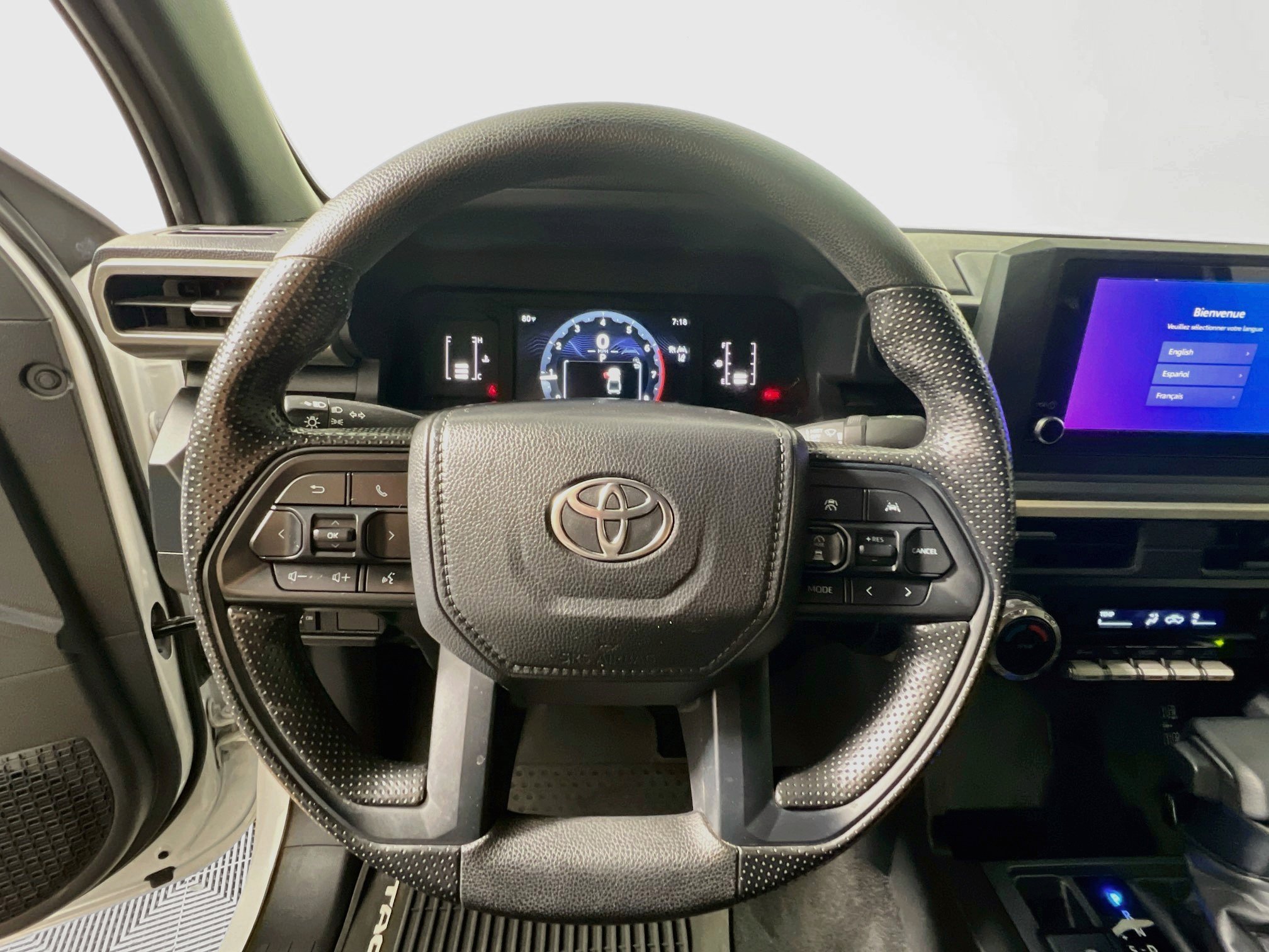 Used 2024 Toyota Tacoma SR AWD/4WD image 11