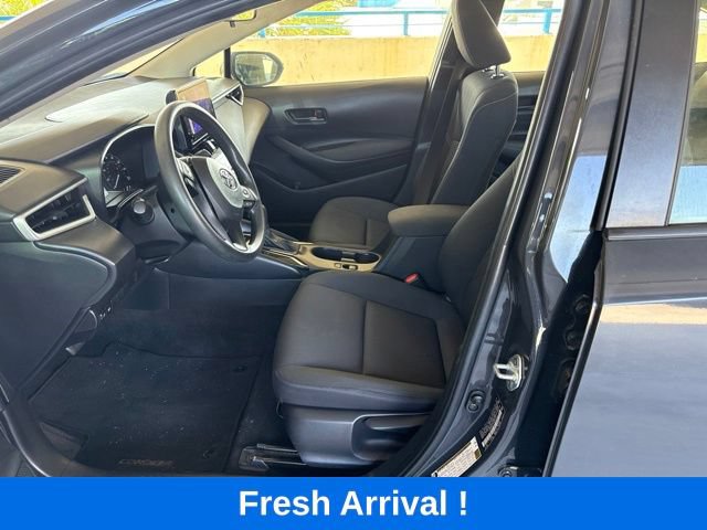 Used 2023 Toyota Corolla LE w/ LE Convenience Package FWD image 2