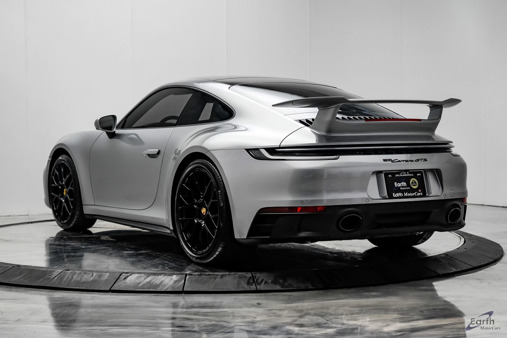 Used 2024 Porsche 911 Carrera GTS RWD image 12