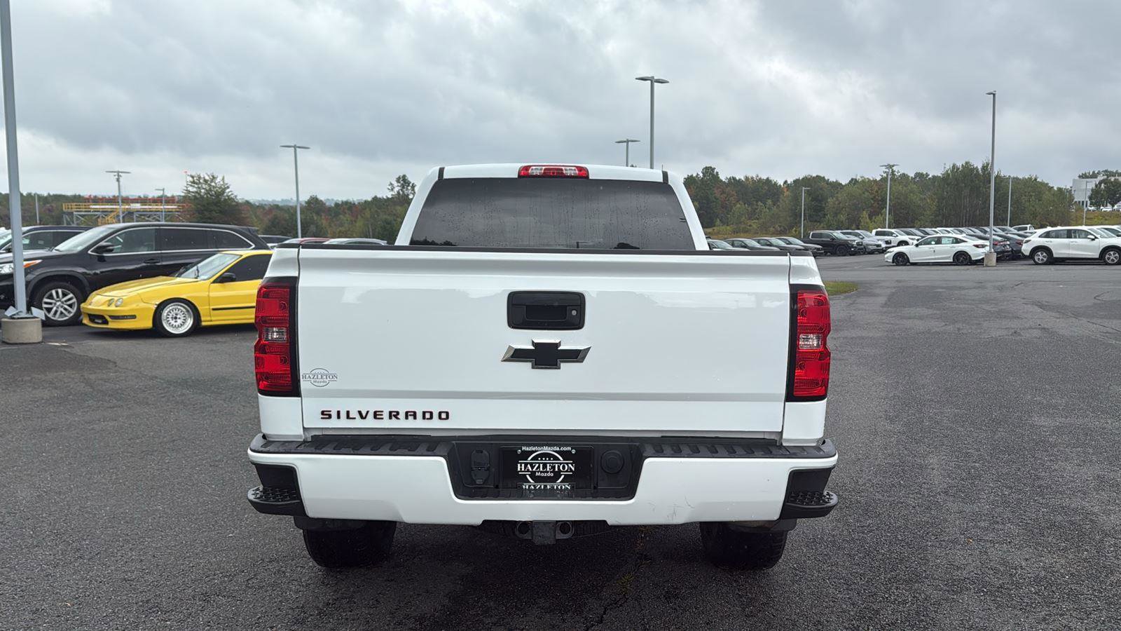 Used 2018 Chevrolet Silverado 1500 LT w/ Redline Edition image 8