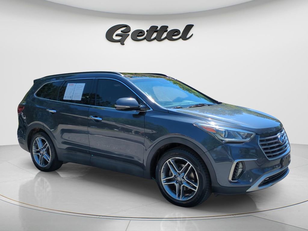 Used 2017 Hyundai Santa Fe AWD image 2