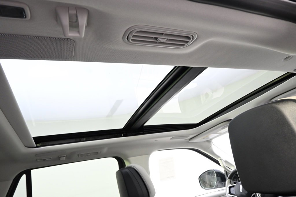 New 2025 Lincoln Navigator Reserve image 17