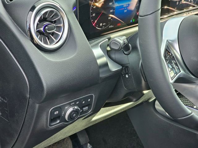 New 2026 Mercedes-Benz GLB 250 4MATIC image 15