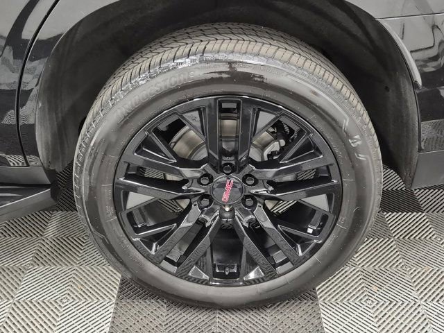 Used 2023 GMC Yukon SLE image 10