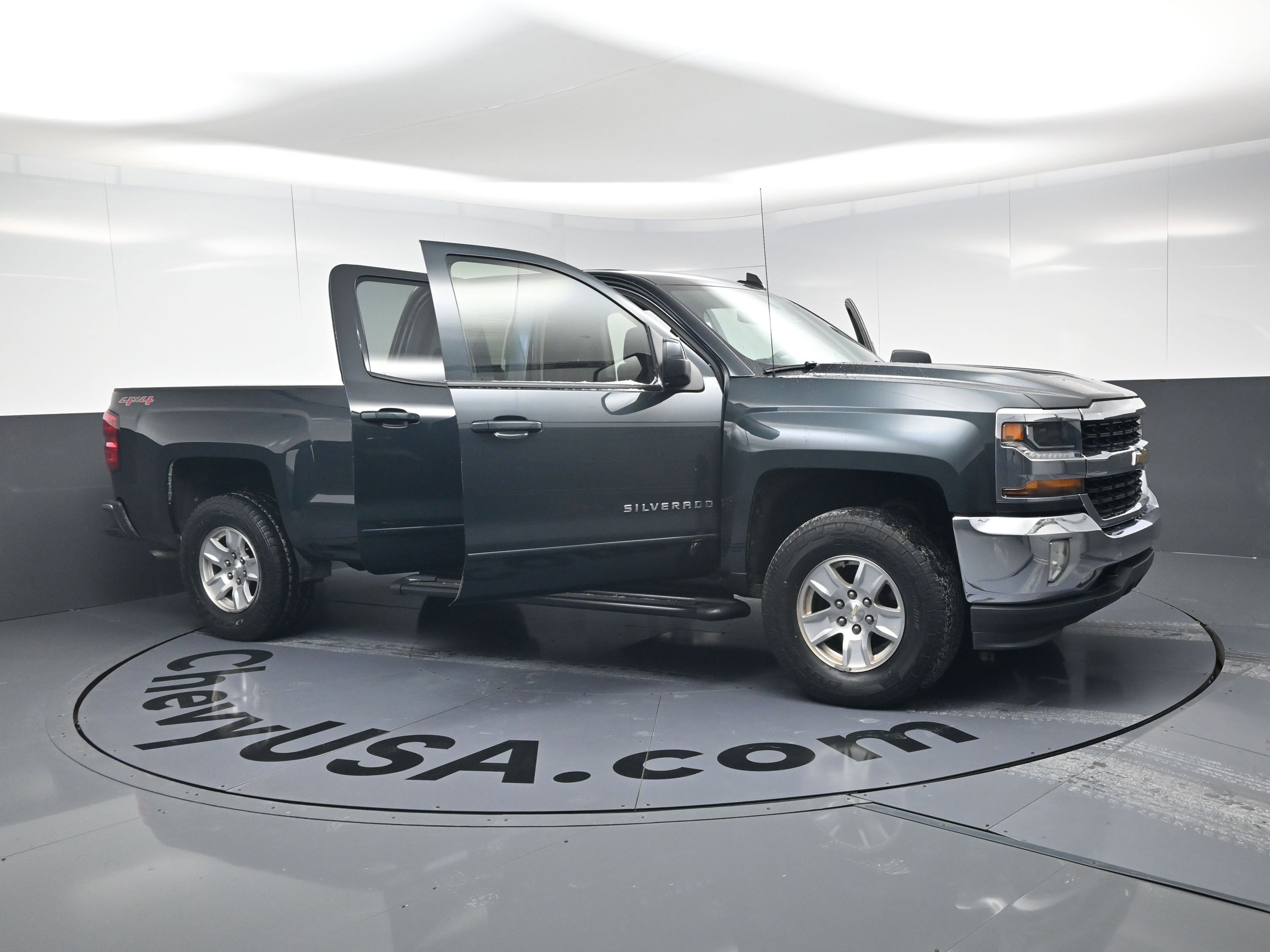 Used 2017 Chevrolet Silverado 1500 LT w/ All Star Edition image 24