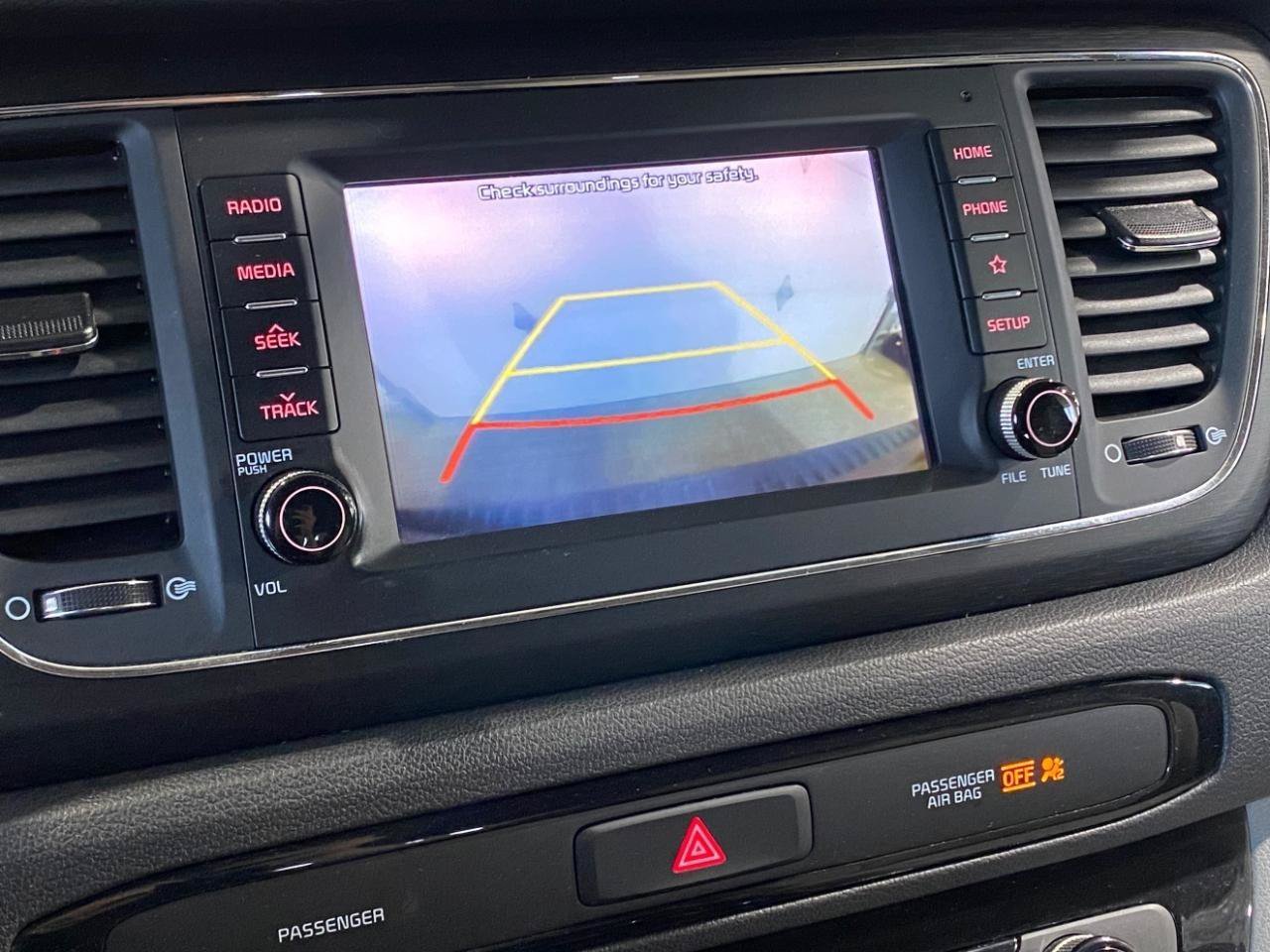Used 2019 Kia Sedona LX FWD image 26