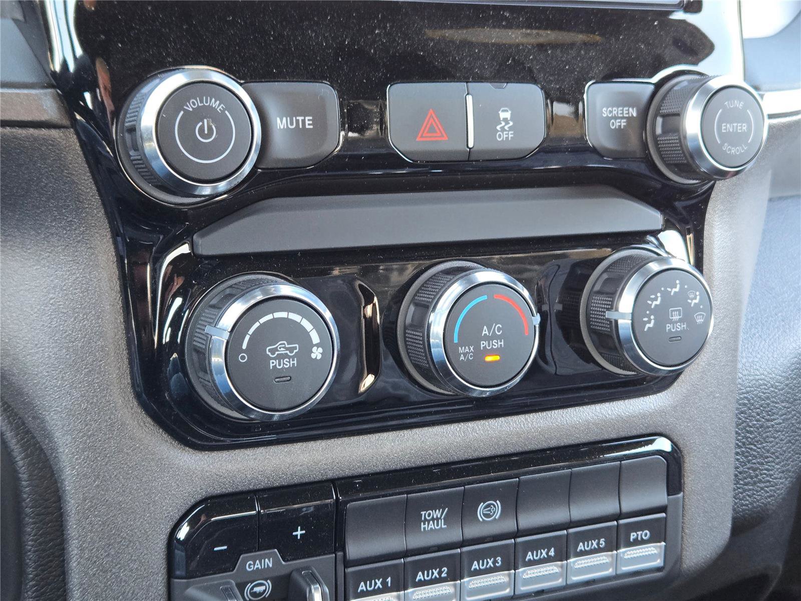 New 2026 RAM 5500 Tradesman image 25