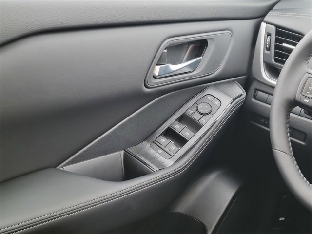 New 2026 Nissan Rogue SV image 32