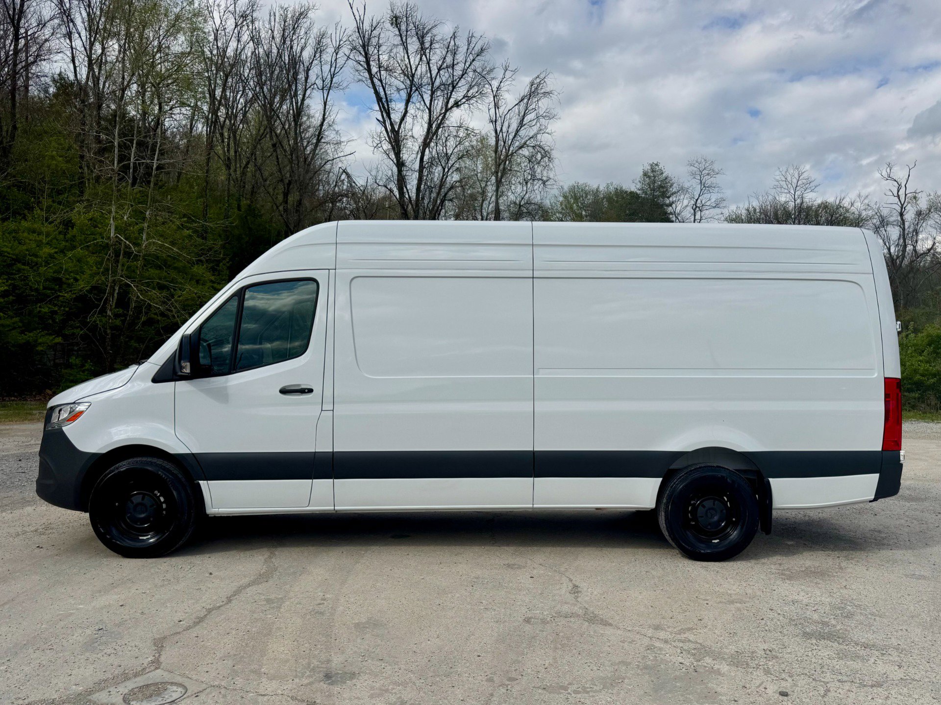 Used 2025 Mercedes-Benz Sprinter 2500 image 9