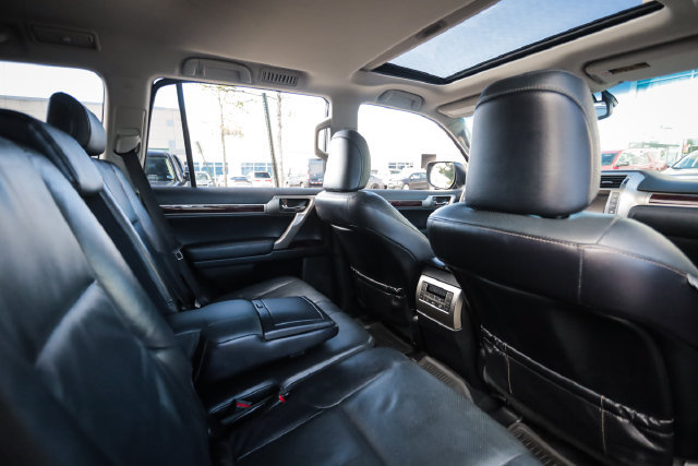 Used 2017 Lexus GX 460 Premium w/ Premium Package AWD/4WD image 65