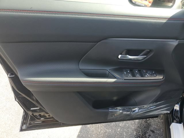 New 2026 Nissan Kicks SR FWD image 10