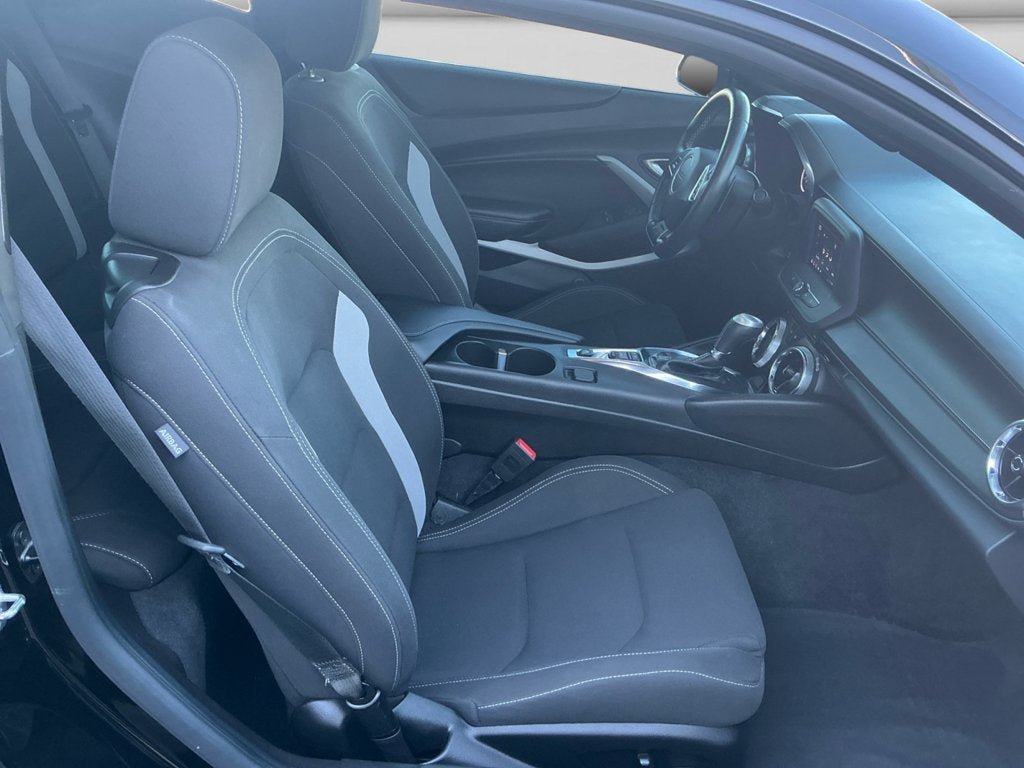 Certified 2023 Chevrolet Camaro LT RWD image 15