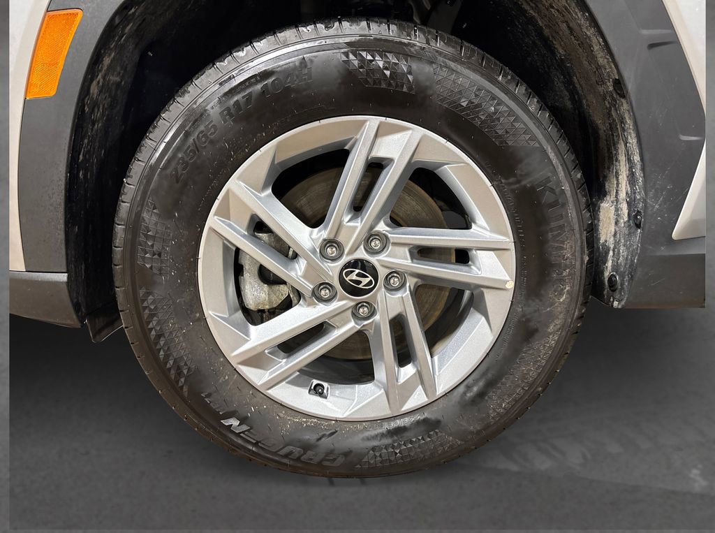 Used 2025 Hyundai Tucson SE image 12