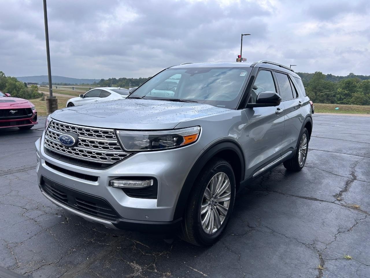 Used 2022 Ford Explorer Limited image 8